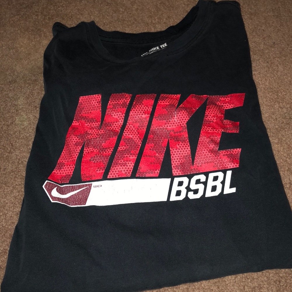Nike top